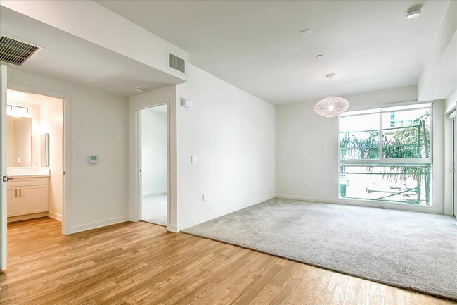 Building Photo - 12655 Bluff Creek Dr