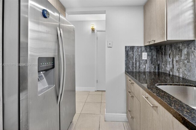 Building Photo - 8550 SW 109th Ave