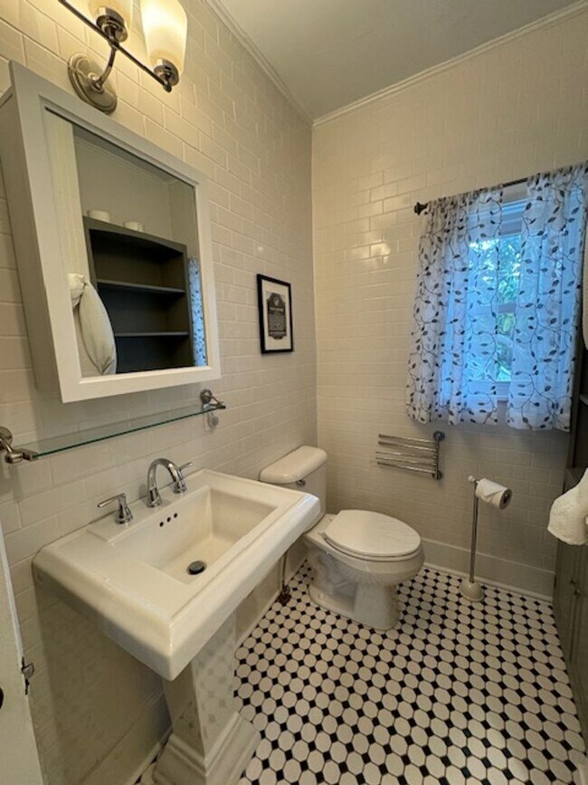 Building Photo - Downtown Wilmington