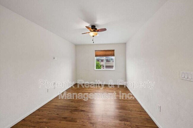 Building Photo - 1417 Lander Ln