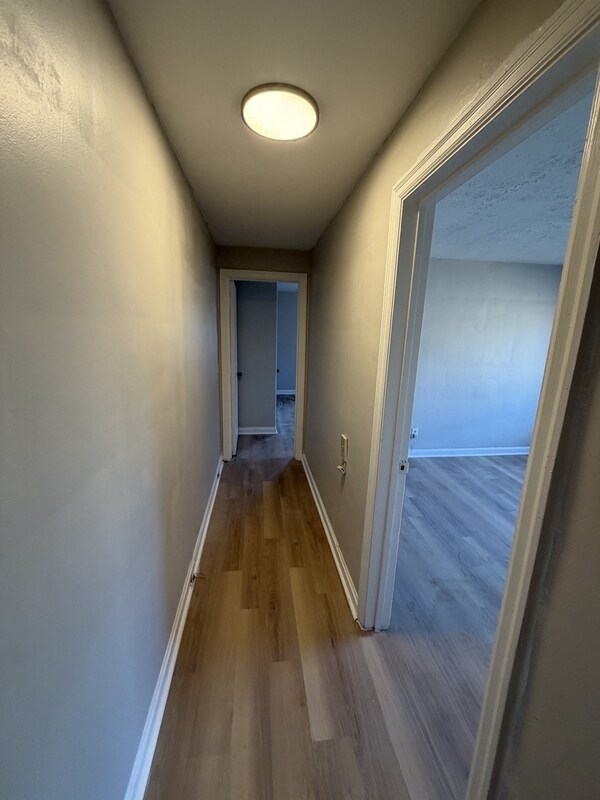 Building Photo - 7139 Eastlawn Dr