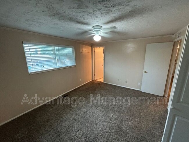 Building Photo - 817 N 470 E