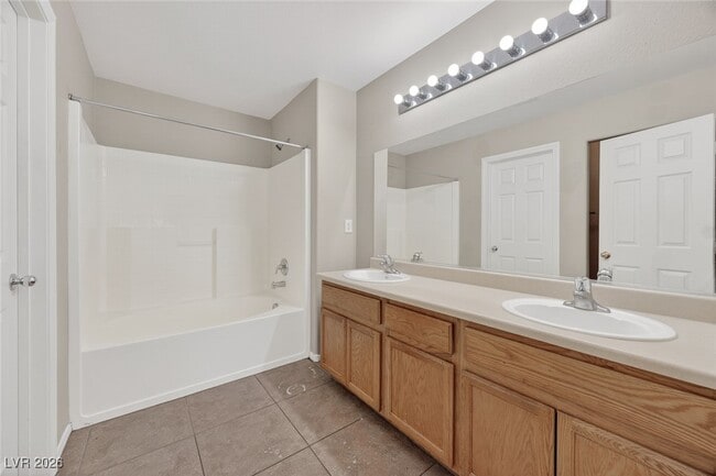 Building Photo - 621 Iron Stirrup Ave