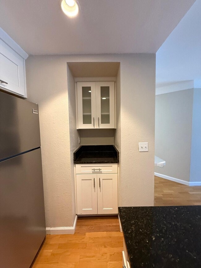 Building Photo - 503 Seaver Dr