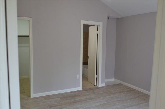 Building Photo - 9130 Autumn Harvest Dr