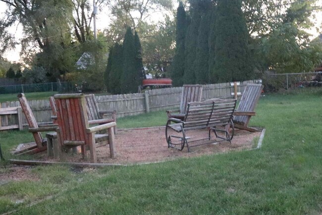 Building Photo - 420 Garland Ave