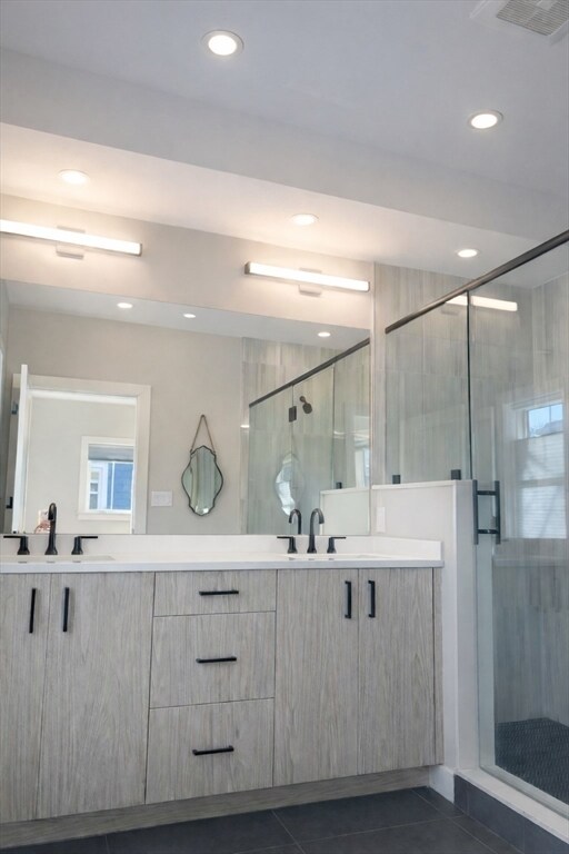 Building Photo - 99 Williams St