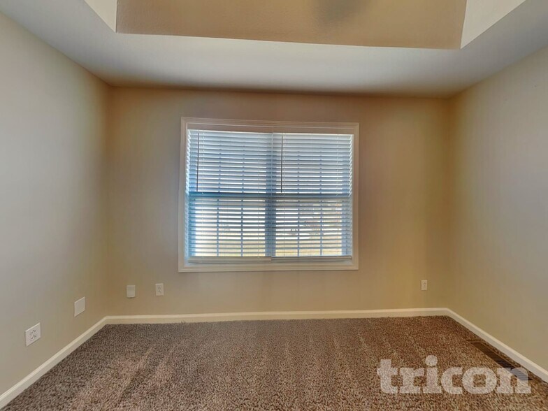 Building Photo - 505 Arabian Ln