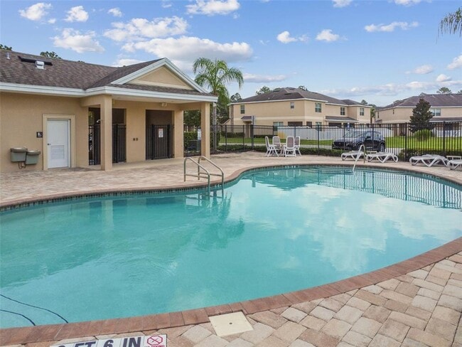 Building Photo - 11981 Greengate Dr