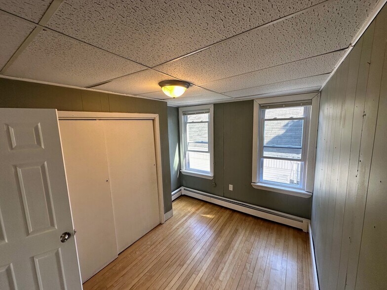Building Photo - 92 Peirce St.