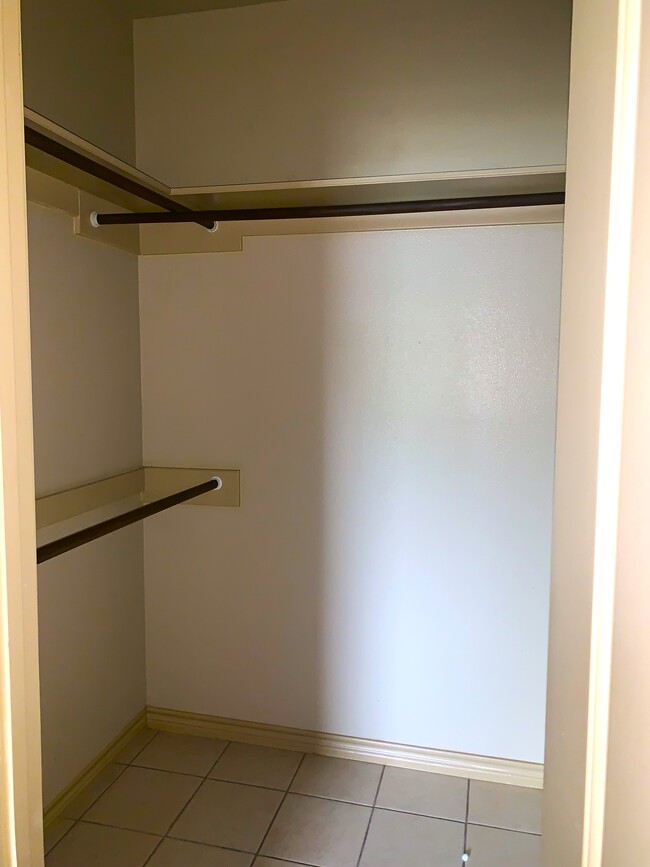 Master-Walking Closet - 2201 E Travis St