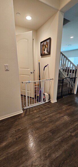 Coat Closet - 11386 Dunhaven Way