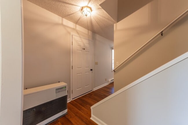 Building Photo - 112 Wickham Square