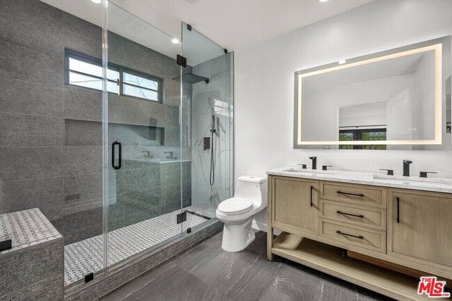 Building Photo - 920 Spaulding Ave