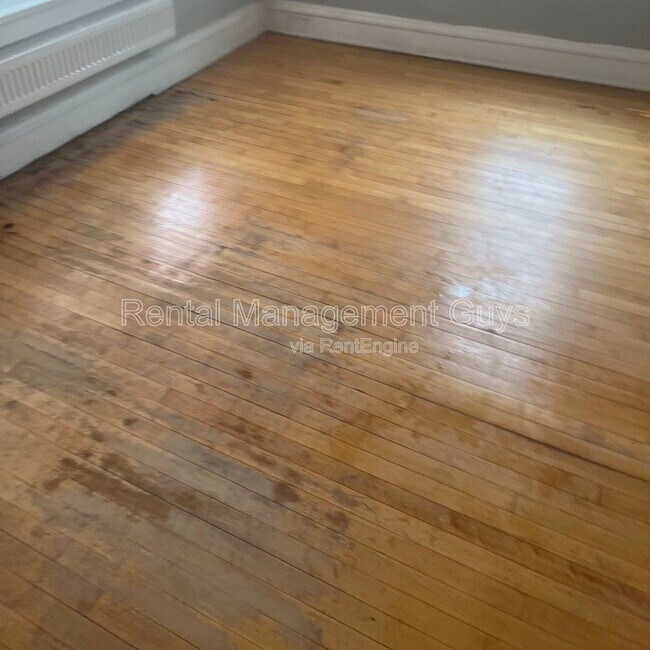 Building Photo - 1015 N Humboldt Ave