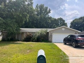 Building Photo - 5563 Chantilly Cir