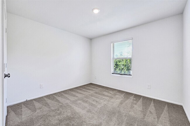 Building Photo - 24027 Wandering Brk Dr