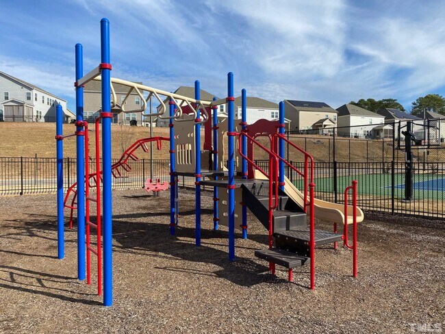 Building Photo - 1046 Commack Dr