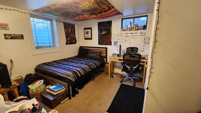 Building Photo - 910 Bungalow Ct