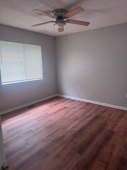 Building Photo - 1456 Flintwood Dr