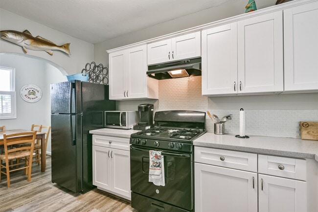 Building Photo - 5008 Avenue O 1/2