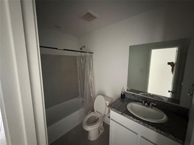 Building Photo - 153 Thresher Ln