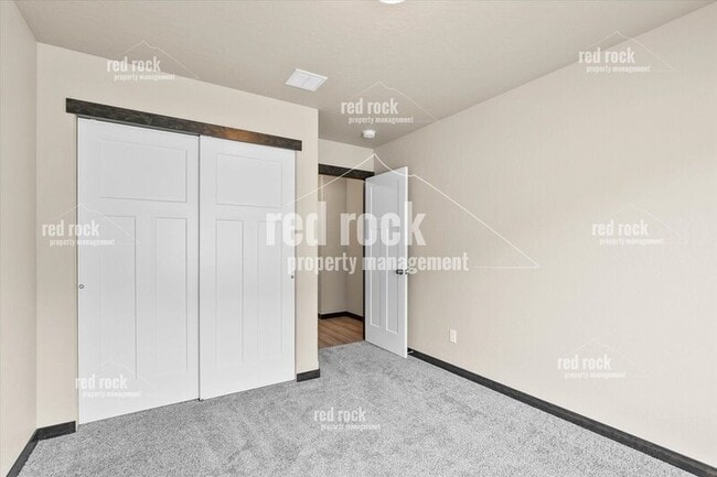 Building Photo - 6659 W Irish Cir