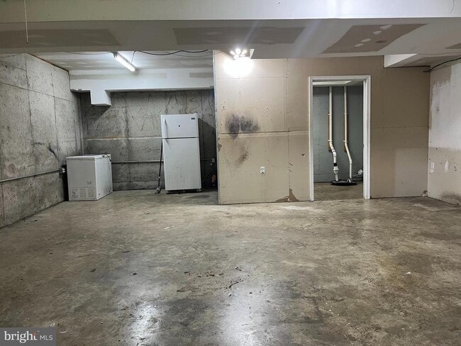 Building Photo - 65 Bentley Dr