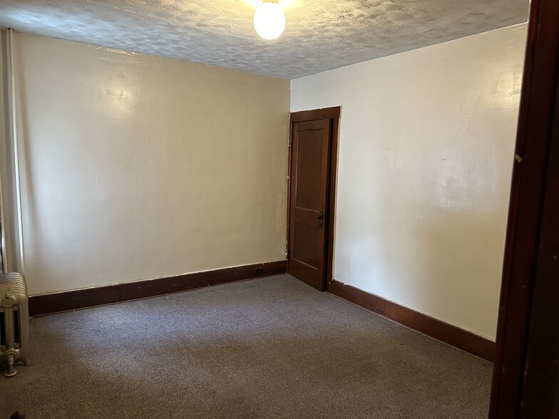 Building Photo - 25 N Railroad St