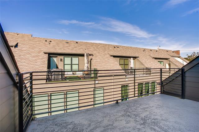 Building Photo - 112 E Oscar Dr