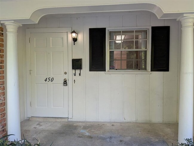 Building Photo - 450 Cherrywood Gardens Dr
