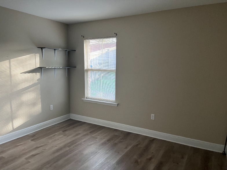 Building Photo - 18169 Cardinal Ln