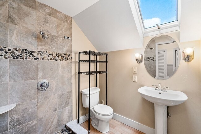 Building Photo - Bright & Comfortable North Providence Sing...