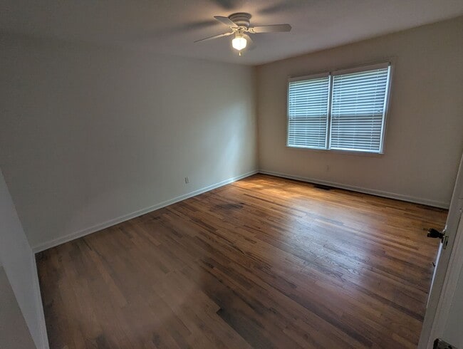 Building Photo - 3 bedroom 2 bath in Northwood Lake