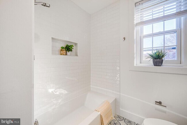 Building Photo - 3551 39th St NW