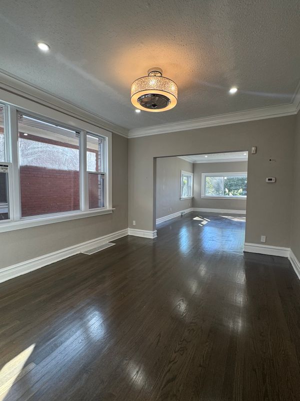 Building Photo - 2704 W 15th Ave