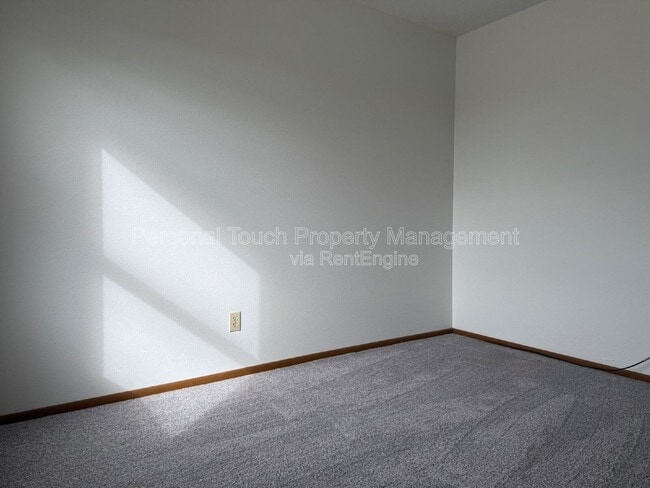 Building Photo - 1003 19th St SW