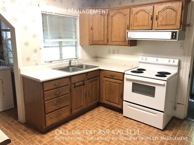 Building Photo - 360 Woodland Ave