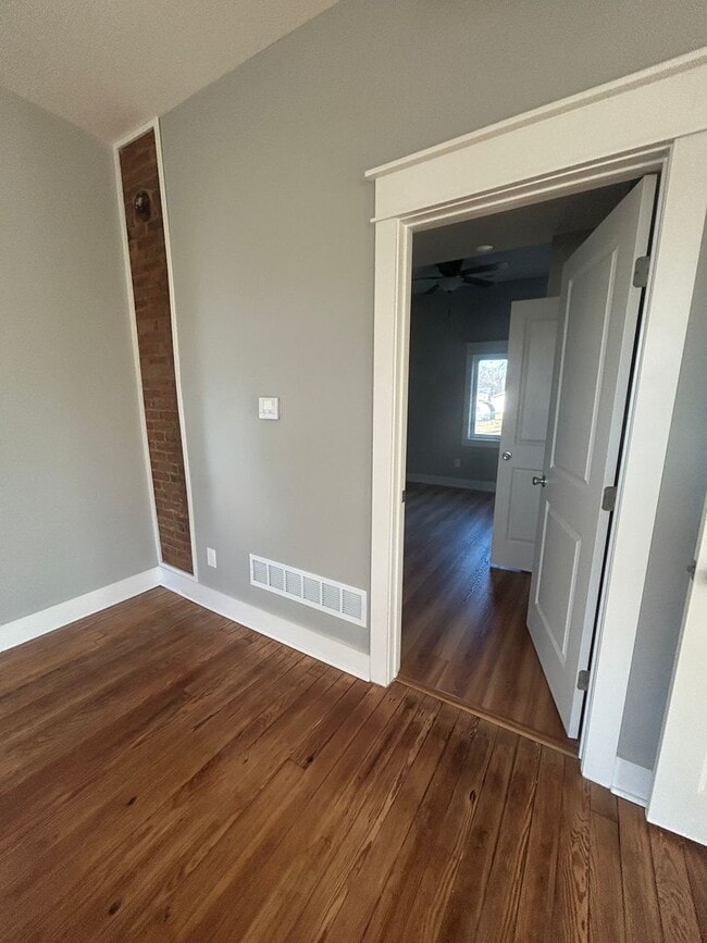 Building Photo - 839 Locust St