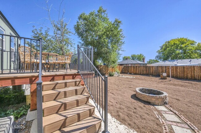 Building Photo - 1678 Ordway Ave