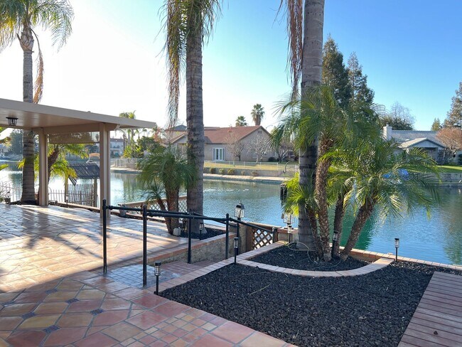 Building Photo - NORTHWEST BAKERSFIELD