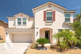 Building Photo - Fresno Westside Home, 5BR/3BA, Built 2018 – Great for Families