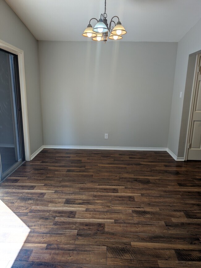 Building Photo - Spacious 3BR 3BA • Attached Garage • Two Patios • Two Primary Suites in Spring