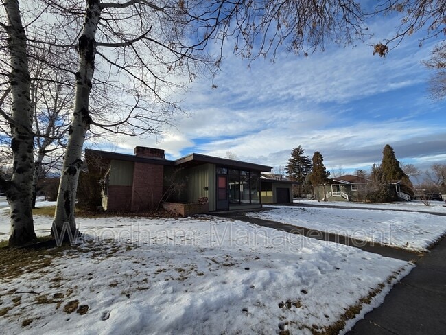 Building Photo - 621 S 14th Ave