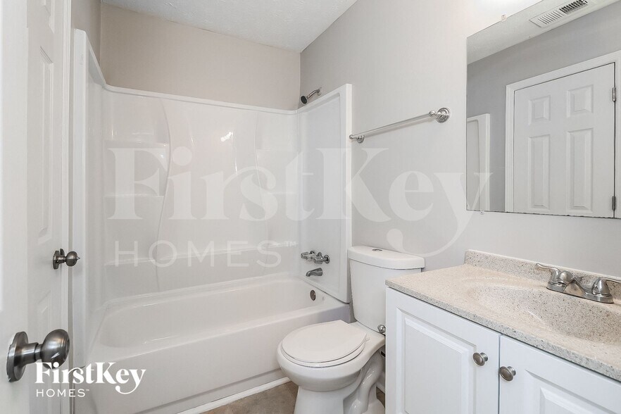 Building Photo - 3824 London Dr