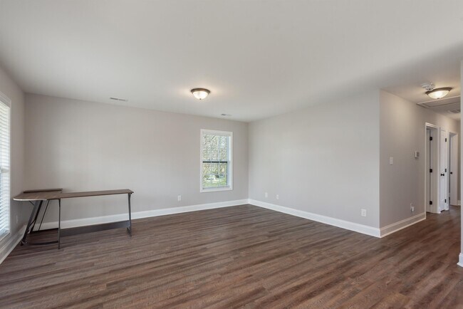 Building Photo - 253 W Watt St