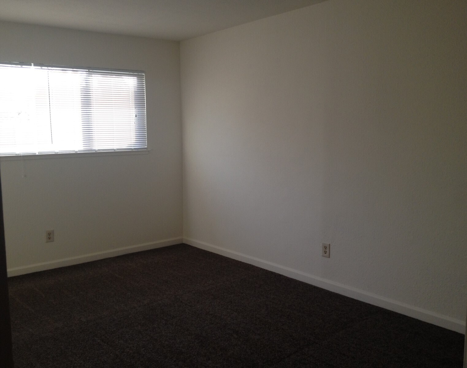 Building Photo - 1014 Clinton Rd