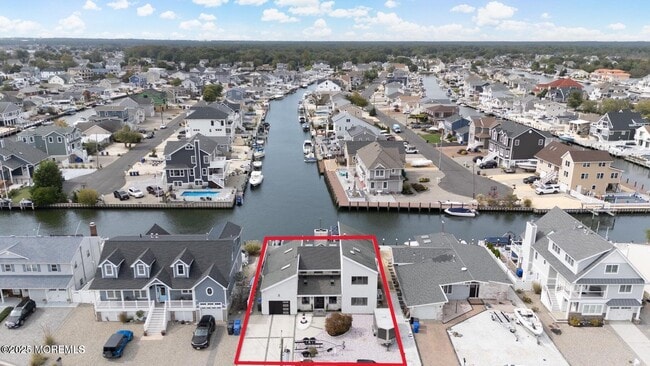 Building Photo - 385 Aldo Dr