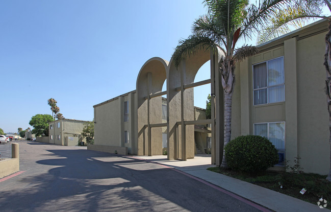 Building Photo - Evergreen Gardens