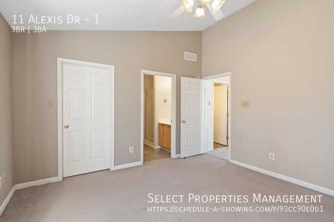 Building Photo - 11 Alexis Dr